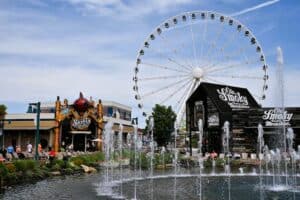 the island fountain in pigeon forge